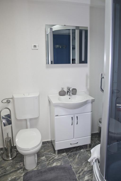 Apartments Qualitas Kotor Eksteriør bilde