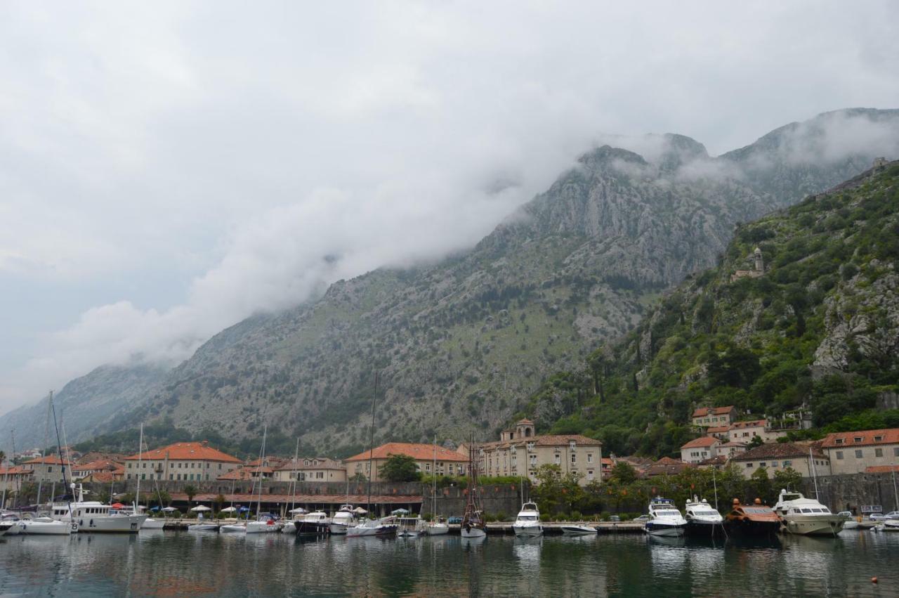 Apartments Qualitas Kotor Eksteriør bilde